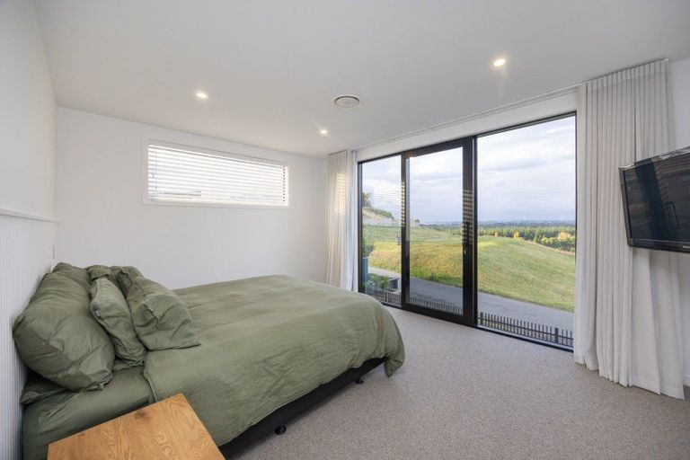 Photo of property in 5 Edenmore Terrace, Fitzherbert, Palmerston North, 4410
