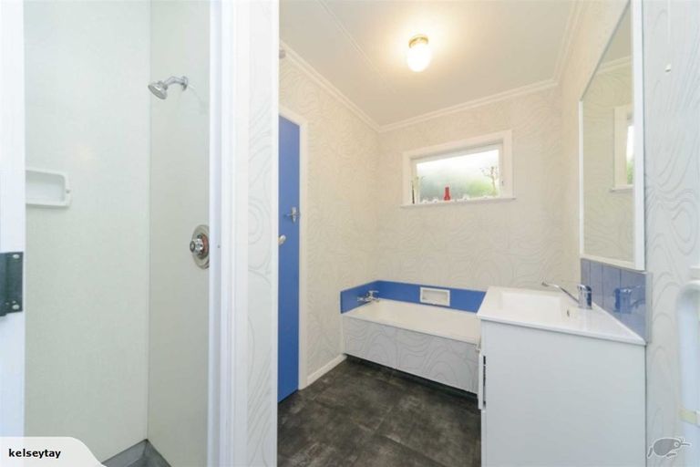 Photo of property in 18 Swansea Street, Hokowhitu, Palmerston North, 4410