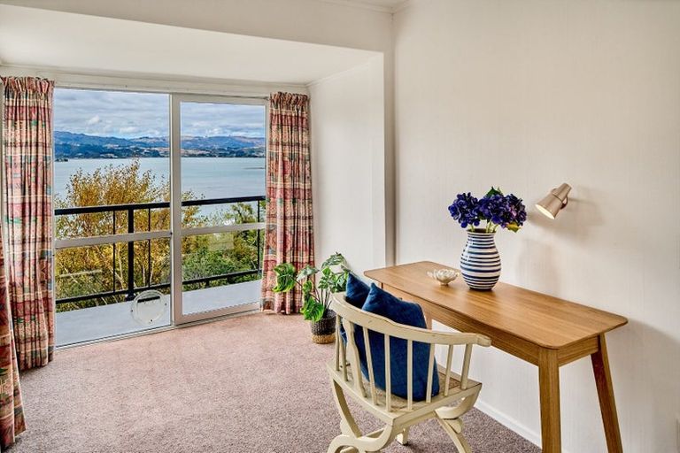 Photo of property in 30 Mana View Road, Paremata, Porirua, 5026