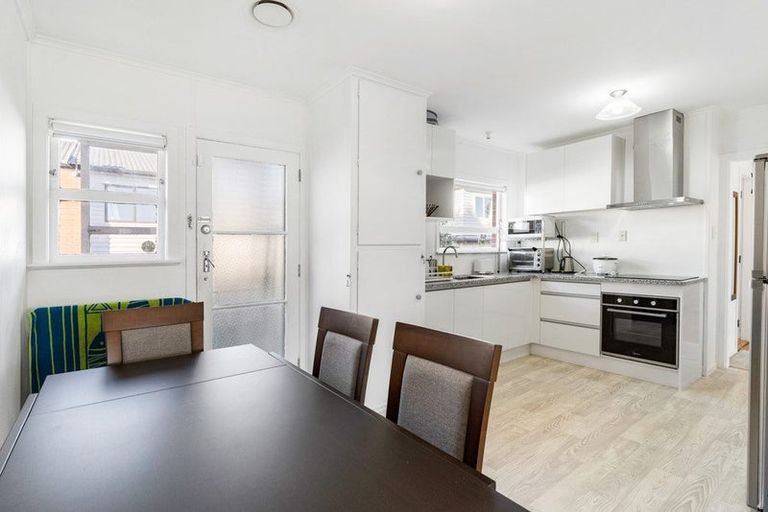 Photo of property in 2/6a Claymore Street, Manurewa, Auckland, 2102