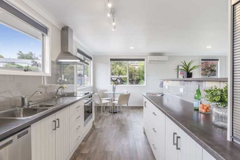 Photo of property in 57 Gledstane Road, Stanmore Bay, Whangaparaoa, 0932