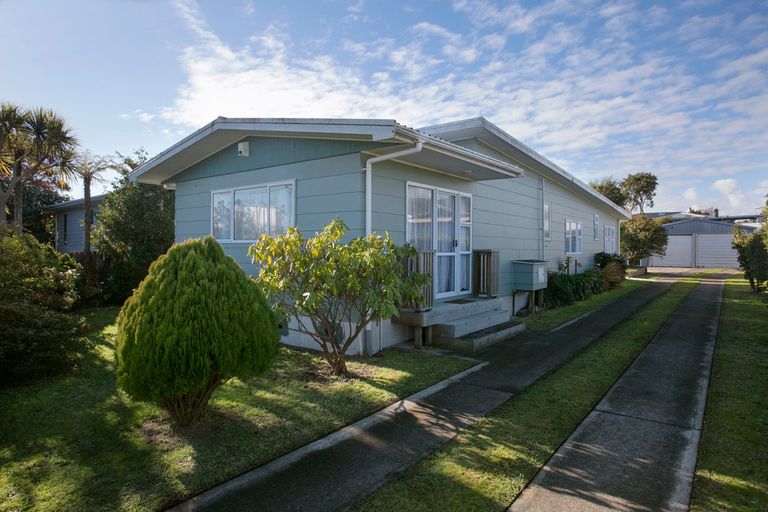 Photo of property in 56 Taupo View Road, Taupo, 3330