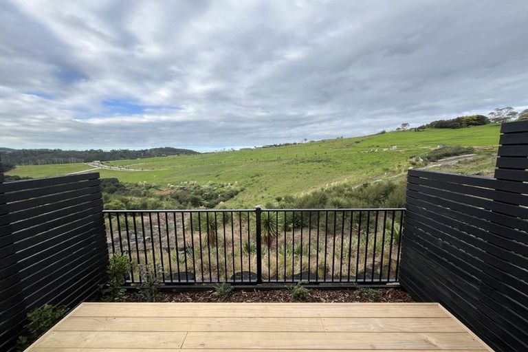 Photo of property in 8/23 Makomako Drive, Orewa, 0931