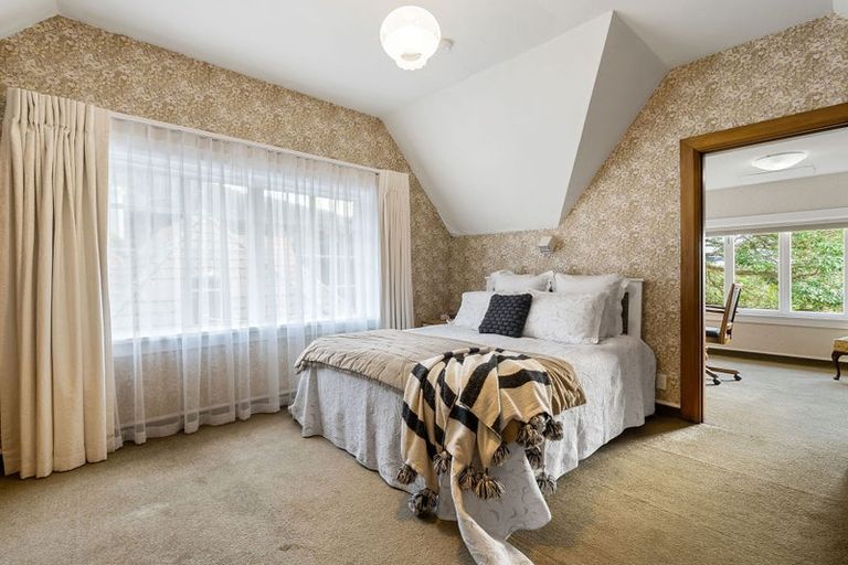 Photo of property in 5 Easdale Street, Kelburn, Wellington, 6012