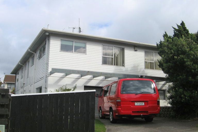 Photo of property in 3 Kaikoura Street, Maupuia, Wellington, 6022