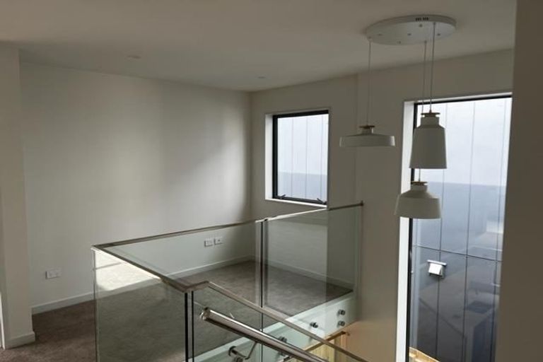 Photo of property in 35 Clara Road, Silverdale, 0932