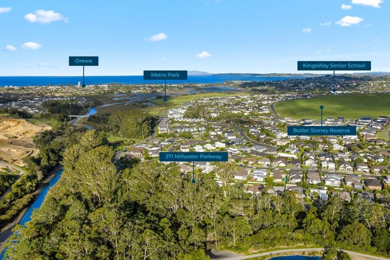 Photo of property in 371 Millwater Parkway, Silverdale, 0932