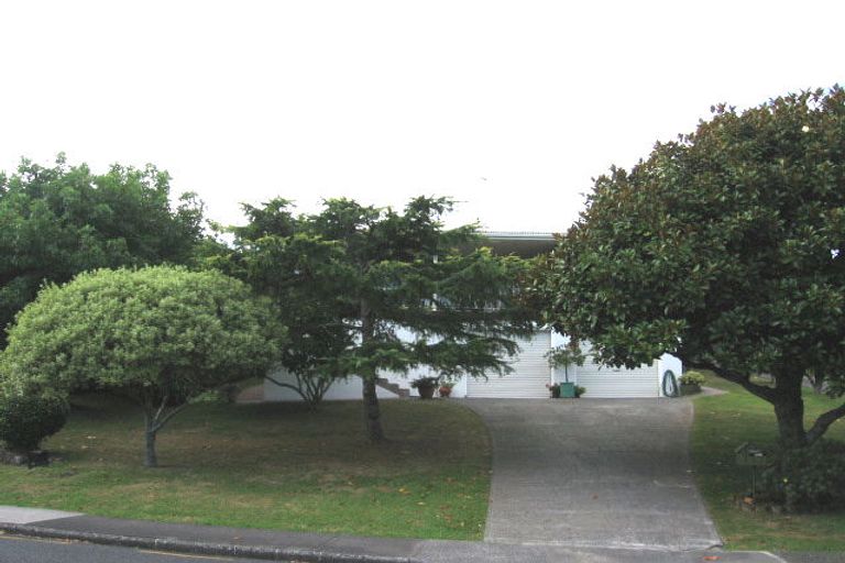 Photo of property in 32 Alton Avenue, Hillcrest, Auckland, 0627