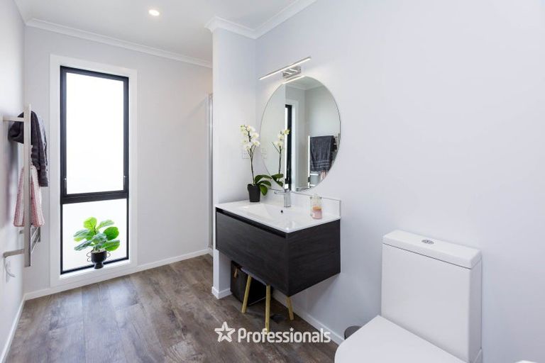 Photo of property in 24 Reakes Crescent, Wallaceville, Upper Hutt, 5018