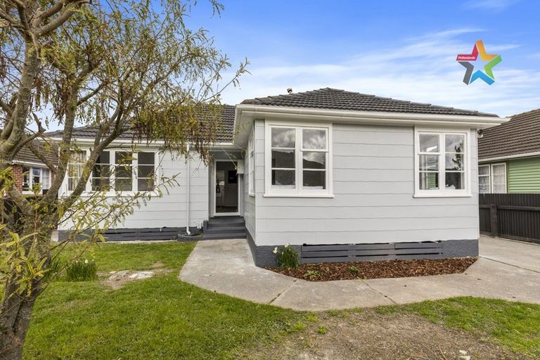 Photo of property in 16 Harris Street, Naenae, Lower Hutt, 5011