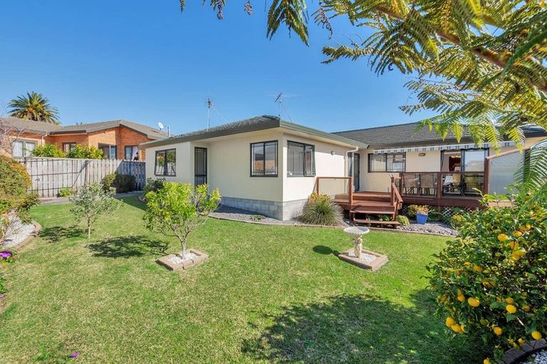 Photo of property in 4 San Lorenzo Rise, Henderson, Auckland, 0612