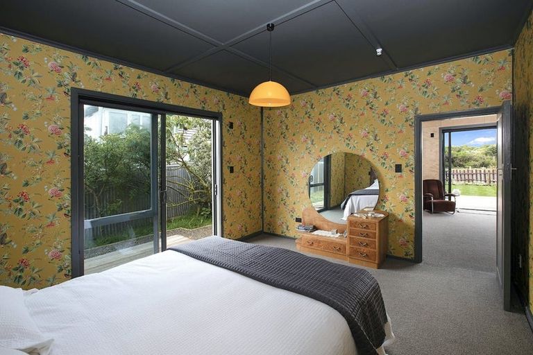 Photo of property in 347 Marine Parade, New Brighton, Christchurch, 8061