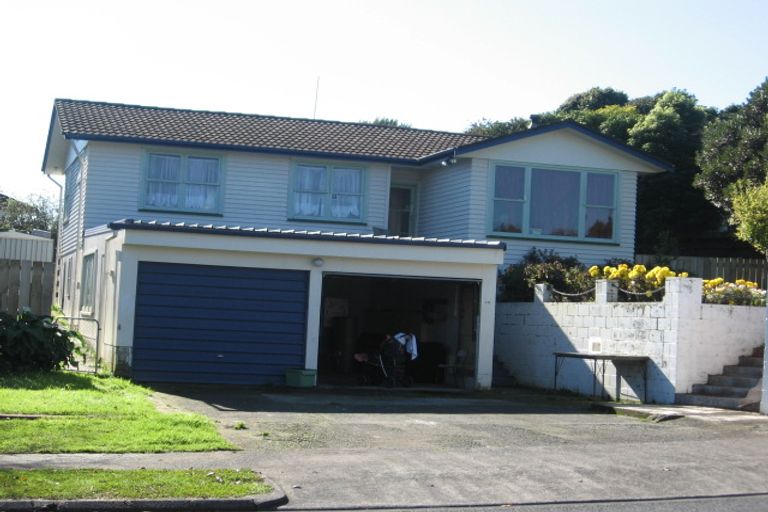 Photo of property in 28 Burndale Terrace, Manurewa, Auckland, 2102