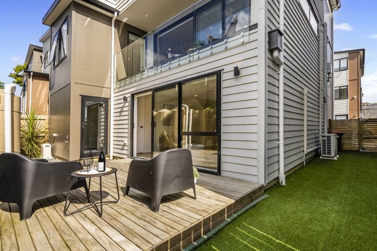 Photo of property in 21c Roseberry Avenue, Birkenhead, Auckland, 0626