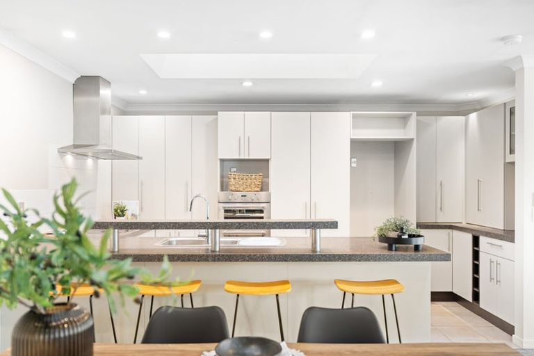 Photo of property in 92 Condell Avenue, Papanui, Christchurch, 8053