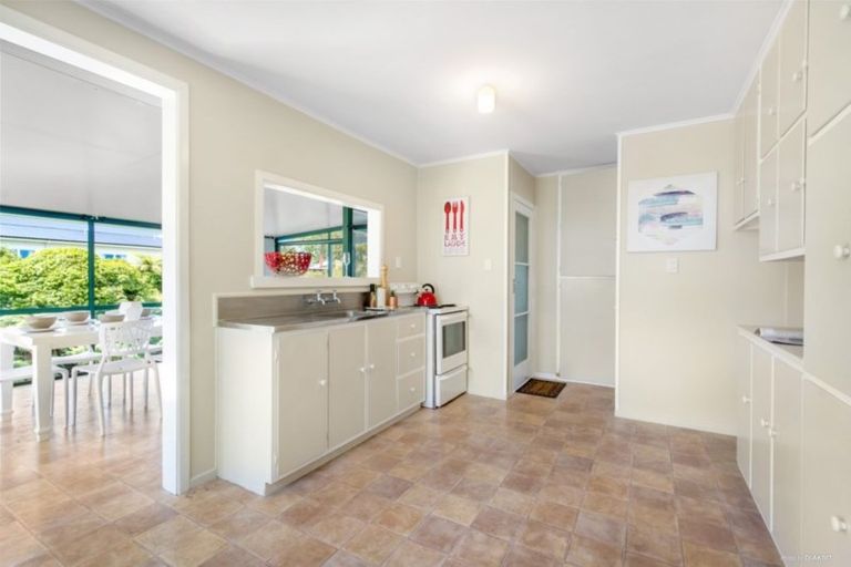 Photo of property in 21 Te Wiata Place, Avondale, Auckland, 1026