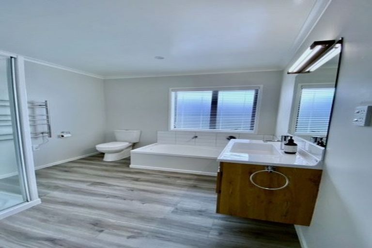 Photo of property in 14 Buddle Road, Paerata, 2124