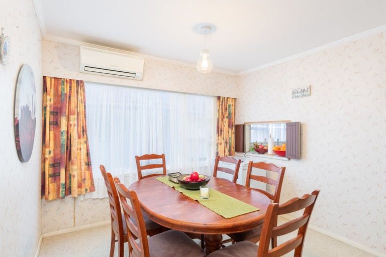 Photo of property in 15 Hay Street, Wainuiomata, Lower Hutt, 5014