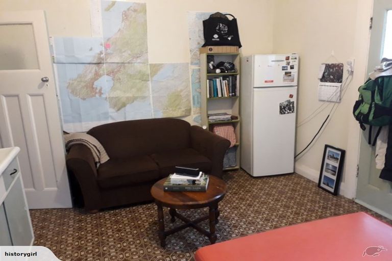 Photo of property in 2/134 Evans Bay Parade, Roseneath, Wellington, 6021