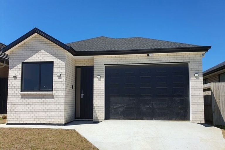 Photo of property in 46a Adams Road South, Pukekohe, 2120