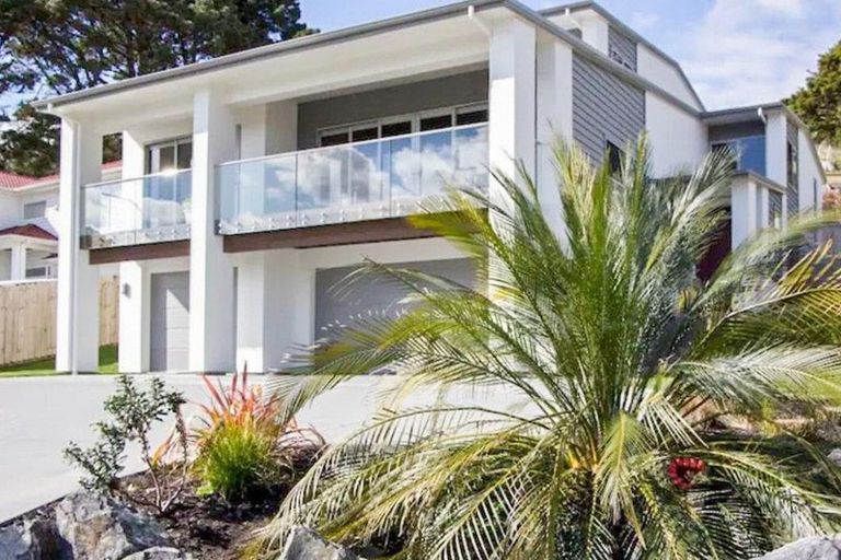 Photo of property in 4 Ravello Rise, Flat Bush, Auckland, 2019