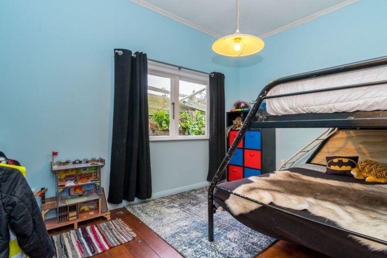 Photo of property in 11 Henderson Street, Mornington, Dunedin, 9011