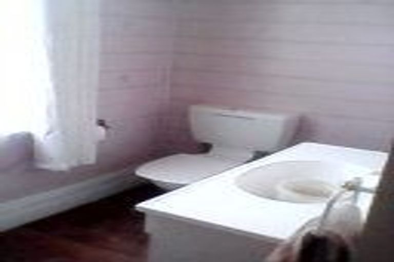 Photo of property in 6 Severn Street, Waitotara, Whanganui, 4588