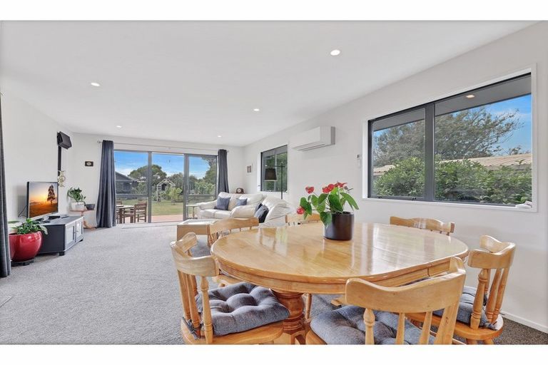 Photo of property in 357 Estuary Road, South New Brighton, Christchurch, 8062