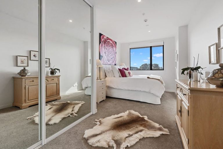 Photo of property in 308/8a Lake Pupuke Drive, Takapuna, Auckland, 0622