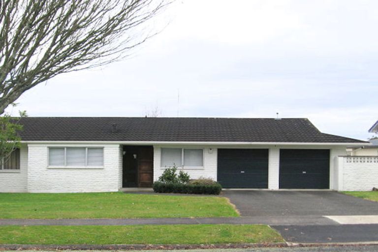 Photo of property in 9 Marnane Terrace, St Andrews, Hamilton, 3200