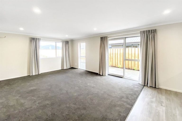 Photo of property in 78 Broadway Parade, Rolleston, 7615