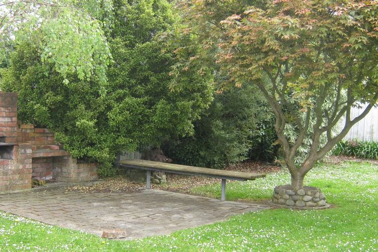 Photo of property in 25 Kingswood Street, Takaro, Palmerston North, 4412