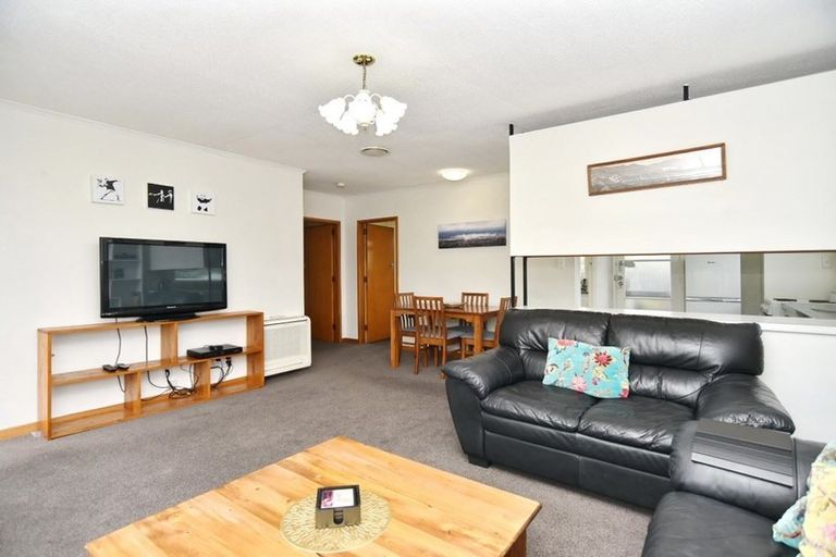 Photo of property in 2/381 Main North Road, Redwood, Christchurch, 8051