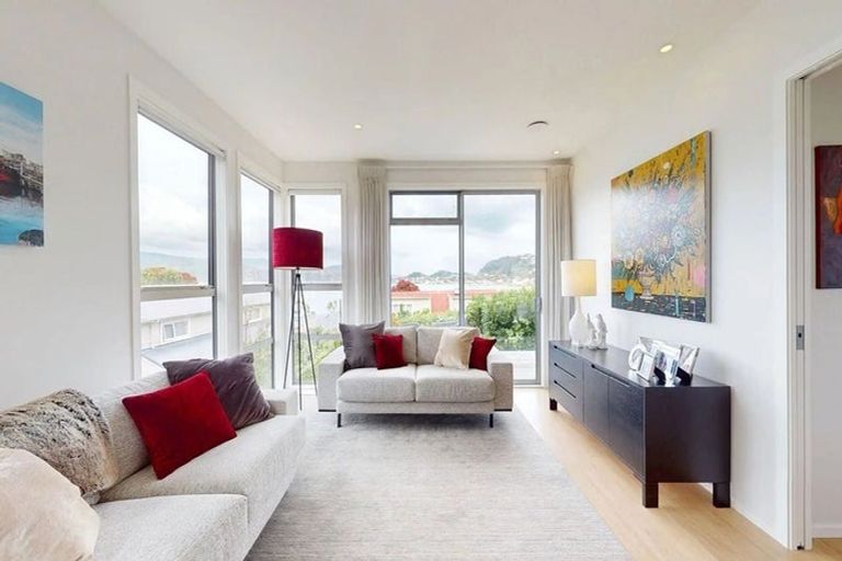 Photo of property in 98 Awa Road, Seatoun, Wellington, 6022