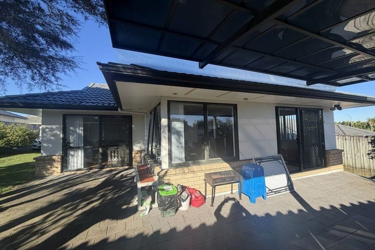 Photo of property in 6 Mohill Place, East Tamaki Heights, Auckland, 2016