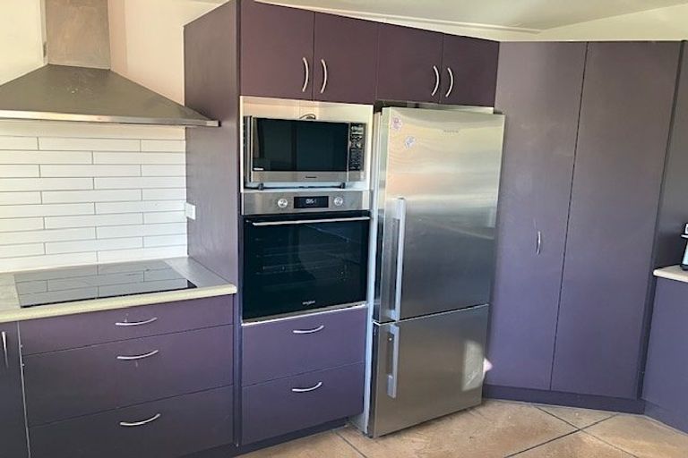Photo of property in 24 Carnmore Place, Torbay, Auckland, 0630