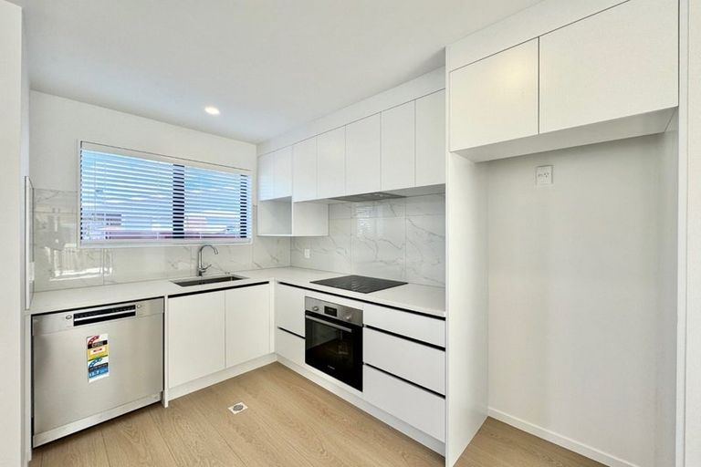 Photo of property in 30c Mack Place, Red Hill, Papakura, 2110