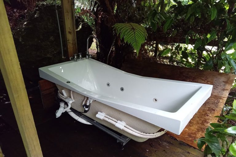 Photo of property in 1979 State Highway 1, Half Moon Bay, Kaikoura, 7371