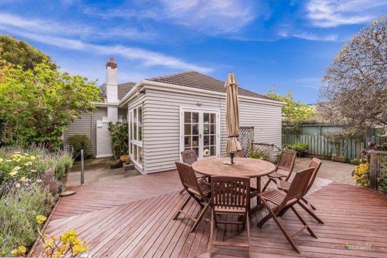 Photo of property in 32 Hinau Street, Woburn, Lower Hutt, 5010