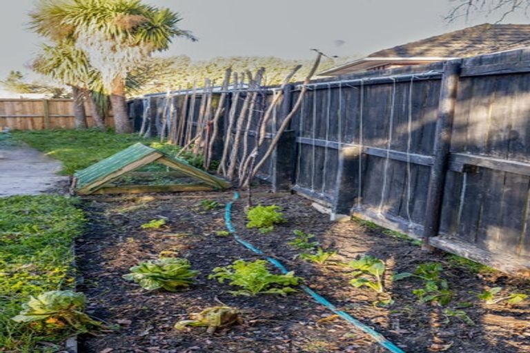 Photo of property in 18 Attlee Crescent, Bryndwr, Christchurch, 8053