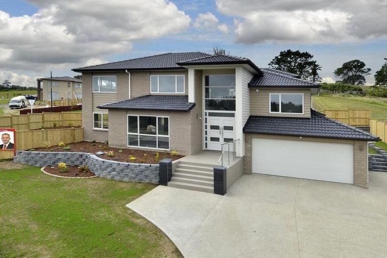 Photo of property in 11 Henriette Place, The Gardens, Auckland, 2105