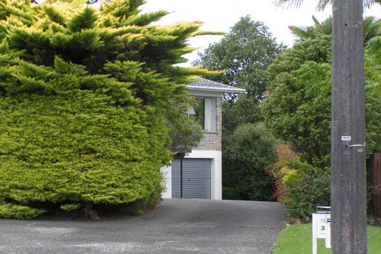 Photo of property in 1/3 Fifeshire Street, Belmont, Auckland, 0622