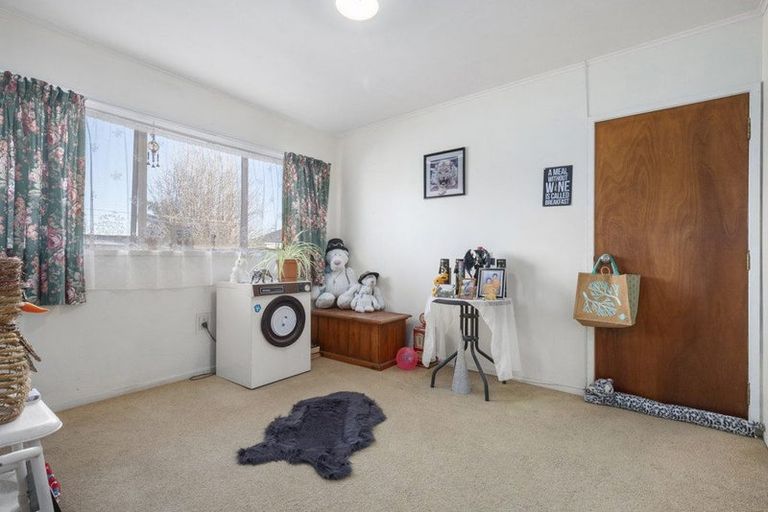 Photo of property in 6b Kent Street, Waiuku, 2123
