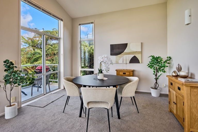 Photo of property in 21 Arahiwi Grove, Tirohanga, Lower Hutt, 5010
