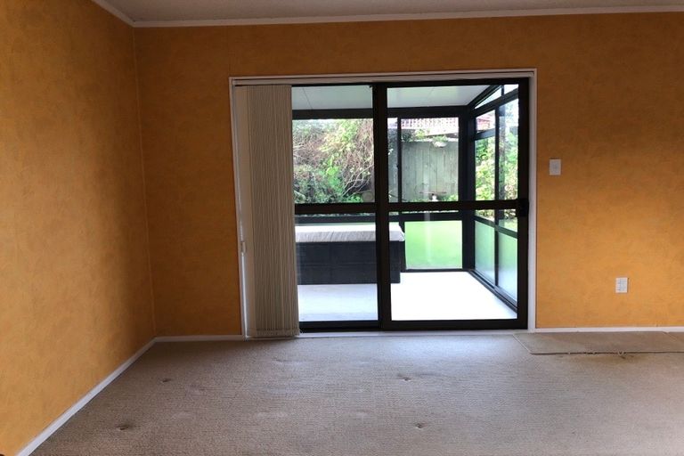 Photo of property in 9/116 Titirangi Road, New Lynn, Auckland, 0600