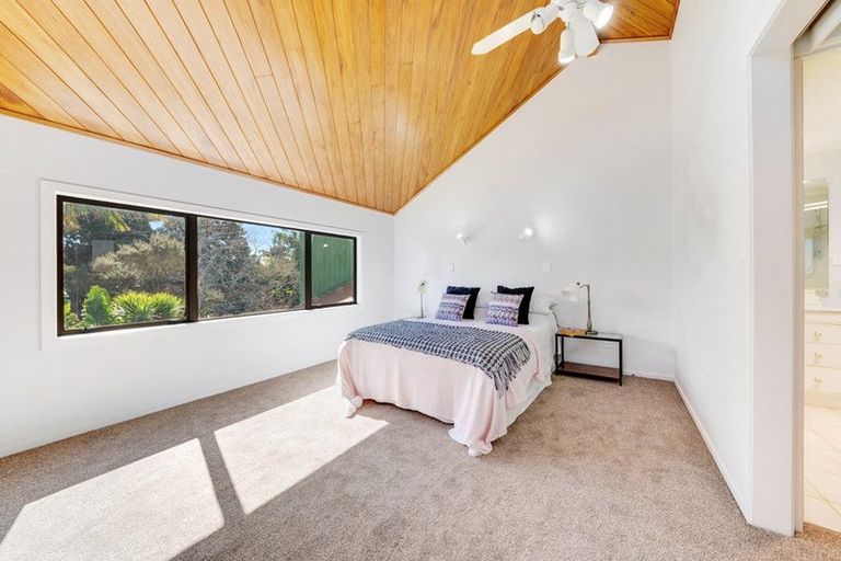 Photo of property in 1/7 Cezanne Place, New Lynn, Auckland, 0600