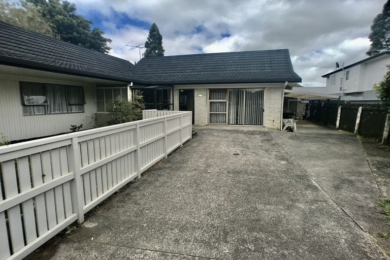 Photo of property in 2/12 Grove Road, Papakura, 2110