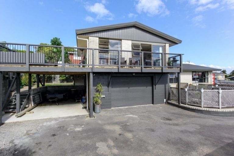Photo of property in 14 Bronte Place, Whalers Gate, New Plymouth, 4310