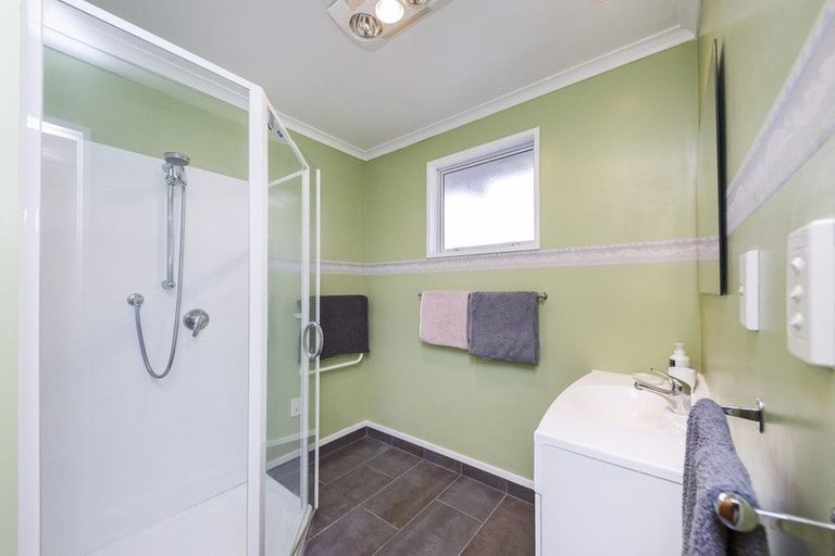 Photo of property in 52 John F Kennedy Drive, Milson, Palmerston North, 4414