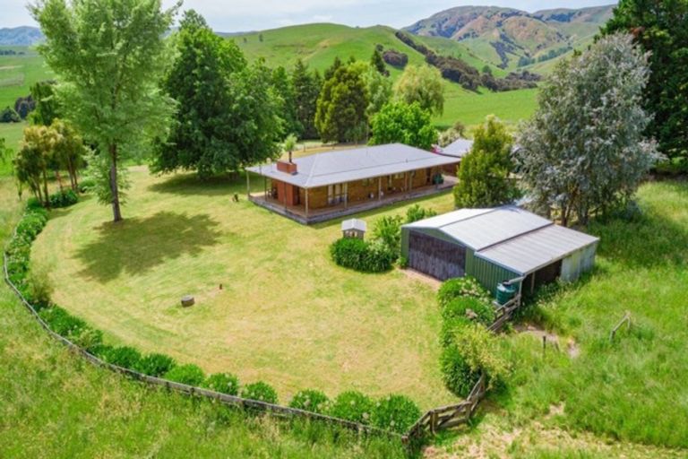 Photo of property in 752 Ponatahi Road, Martinborough, Carterton, 5792